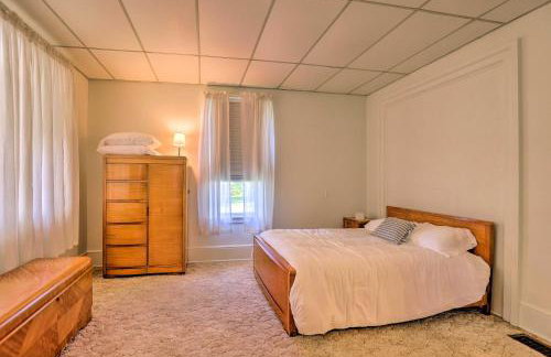 Walk to Beach, Marina and Town! Lake Ontario Getaway - Foto 11