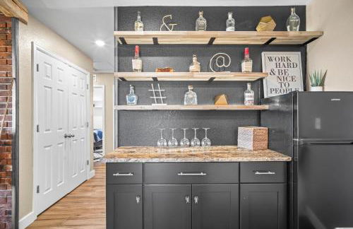 10 min to DIA, Walk to the Gaylord! - Foto 5