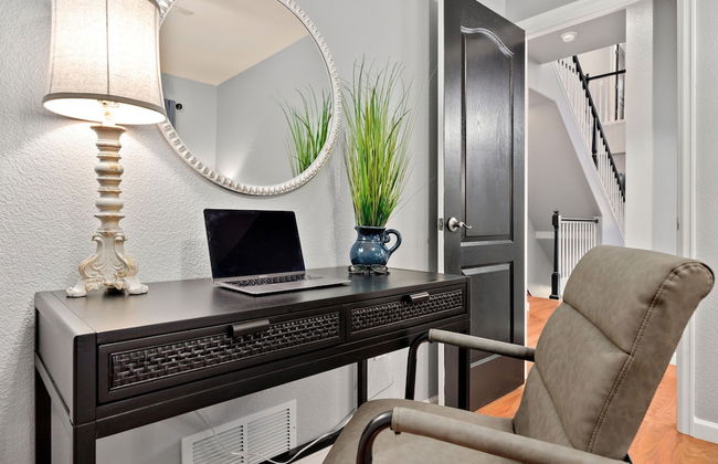 Spacious Home W/ Fun Amenities | Lake & Mtn Views - Foto 34