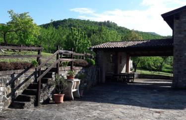 A fine 2 bedroom stone house in Emila - Photo 77