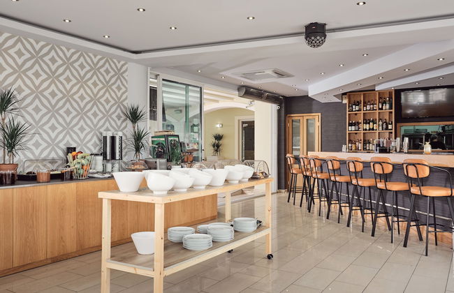 Atlantis Hotel - Photo 71