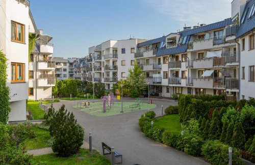 Family Apartment with Parking in Pruszków by Noclegi Renters - Foto 25