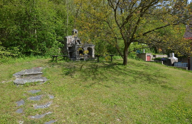 Detached Cottage With Fireplace, Near the River Ohre - Foto 10