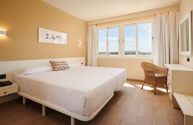 Protur Badí­a Park Aparthotel - Photo 11