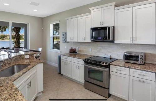 Lakeside Haven - Photo 4