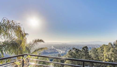 Luxurious Hillside Home wAC & Gorgeous SF Views! - Foto 2