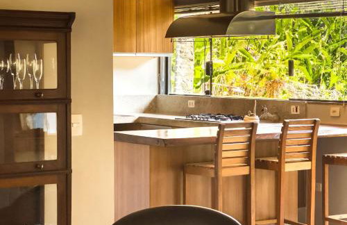 Casa térrea de alto padrão com piscina e cozinha de cinema na Granja Viana - Foto 34