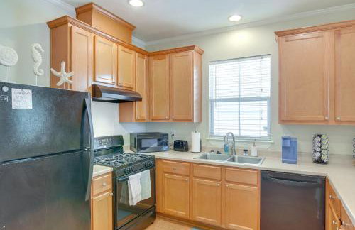 half Mi to Galveston Beach Home with Private Pool - Foto 10