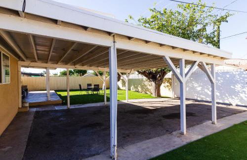 5 Bedroom Charmer in Granada Hills - Foto 31