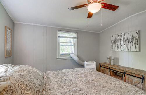 Wooded Cottage with Fire Pit and Boat Parking - Foto 14