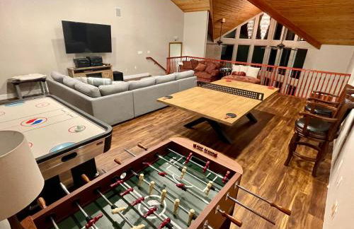 Stunning 3,400 sq ft Lake House w Boat Dock, Sauna, Steam Shower, and More - Foto 3