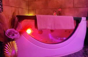 L'atelier des rêves, balnéo, lit rond, centre-ville - Foto 2