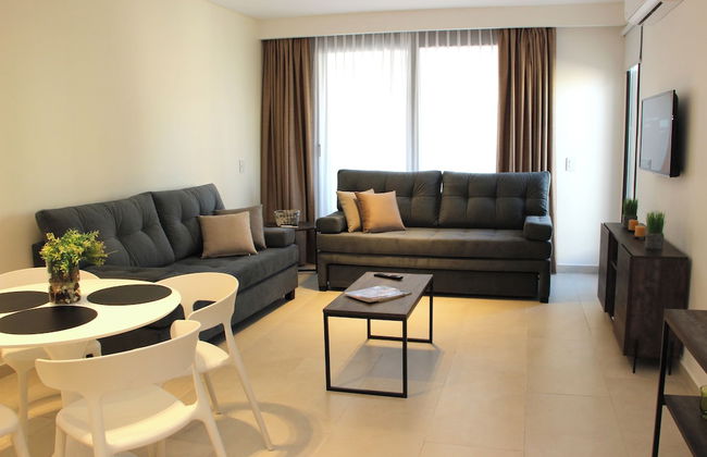 In House BA - College - Foto 1