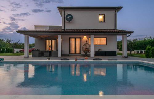 Villa Aaron - Foto 1