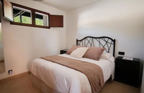 Casa Rural Completa en Alicante 6 Habitaciones con Piscina, BBQ, Vistas Naturaleza Ideal Grupos - Foto 29