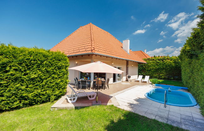 4 bedroom House in Siófok with private pool and garden - Photo 34