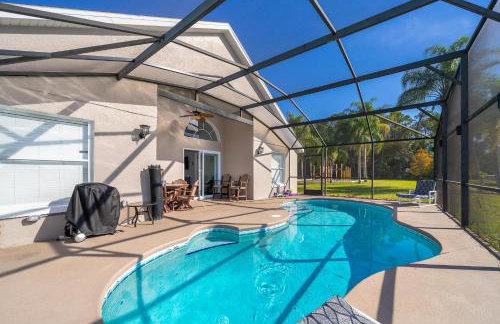 South Facing Pool with Stunning Lake View - Family Friendly Home - Nr Disney - Foto 35