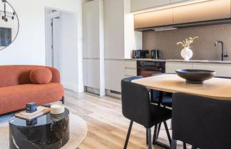 Newly Designed, 2br Apt, 5min from Northwood London Tube Station, NATO HQ, Ideal for Wembley, Warner Studio, Contractors - Foto 3