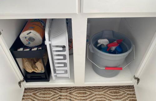 Hot Tub-EV-Kid Friendly-Arcade Game-BBQ-Fire Pit - Photo 42