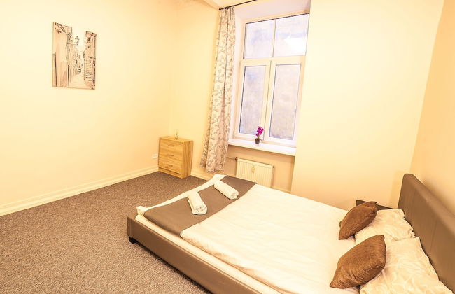 Mosaic Center Apartments - Photo 14