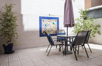 1-Bedroom Flat with Terrace, near Metro & Arena - Photo 26