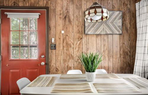 Hot Tub Deck Screened Porch Fire Pit & WiFi - Photo 14