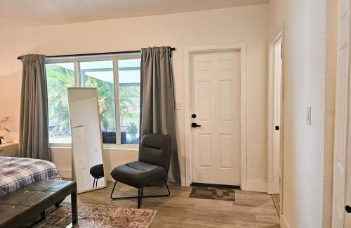 Modern 3BR Home Near Holycross Hospital - Foto 16