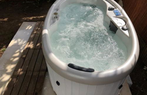 Villa with Heated Pool and Jacuzzi close to Puerto Banus and Beach - Photo 28