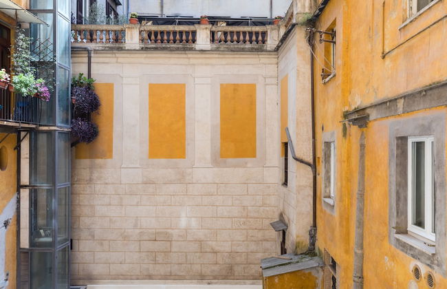 A World Aparts - Largo Argentina Apartments - Photo 38