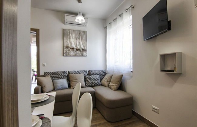 Apartments Victoria - Photo 21