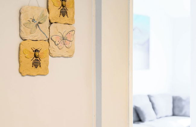 Spacious Family Retreat w Garden Modern Comfort - Photo 65