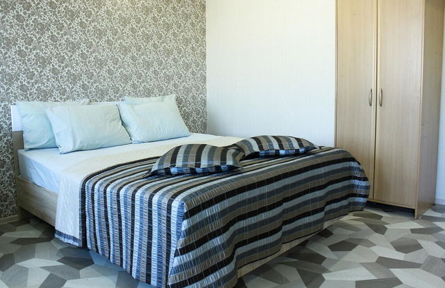 Dobrye Sutki Apartment on Martyanova 63 - Photo 7