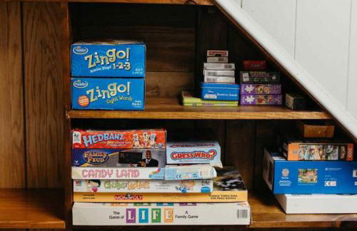 5BR Log Home w Hot Tub & Dock on Lake of Egypt - Photo 42