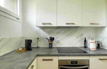 LA TERRAZZA - Very Quiet - Free park - 3 min from Varese center and lake - AIR Conditioning - Cycling friendly - Foto 13