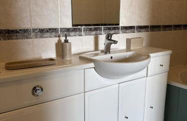 Central Plymouth Sea View Penthouse Apartment with Secure Parking - Foto 34