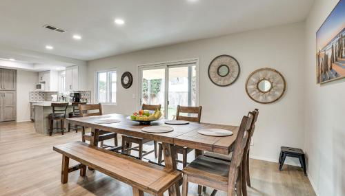 Sunny Oceanside Home with Patio, 5 Mi to Downtown! - Foto 2