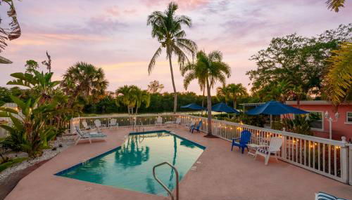 Siesta Key, Heated Pool, Dock on Lagoon, Turtle Beach 1 mile and Crescent Beach 2 miles, 1bdr - Foto 3, sunbed