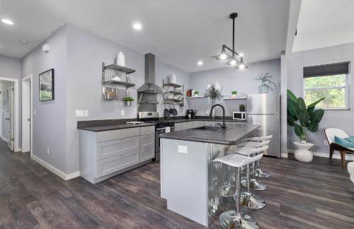 Secret Pool Cabana- Mins to Downtown and Beach - Foto 18