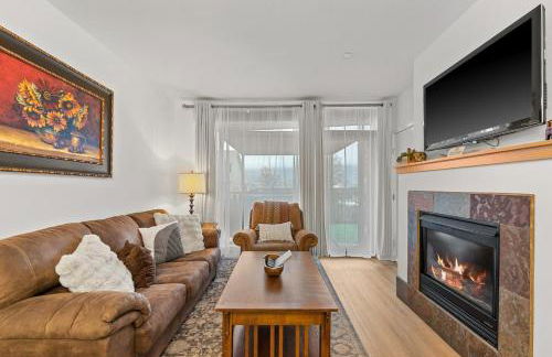 Lakeside luxury with hot tub and pool - Foto 72