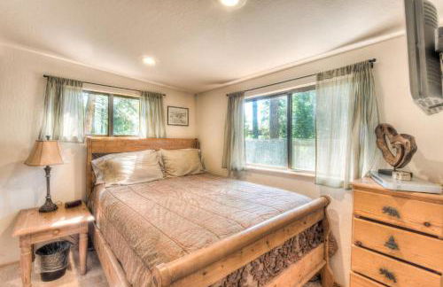 Moonlight Cove w/ Grill Tahoe Beach Next Door! - Foto 5