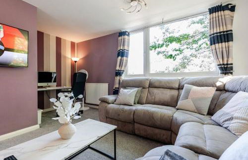 Comfortable 3-Storey House with Free Car Parking - Foto 30