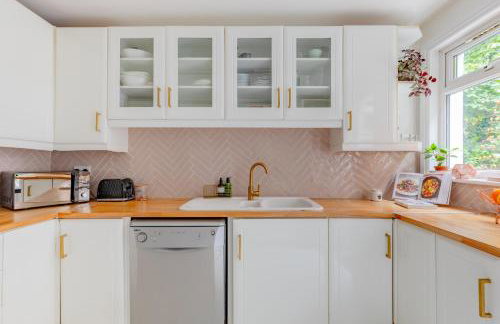 Luxuriously Curated 4BD Home Stoke Newington - Foto 8