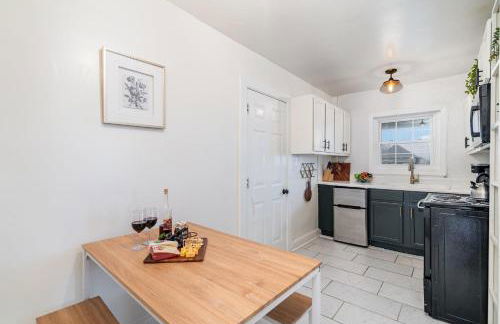 Flow - Sleeps 8 - Mins to Broadway and Germantown - Foto 5