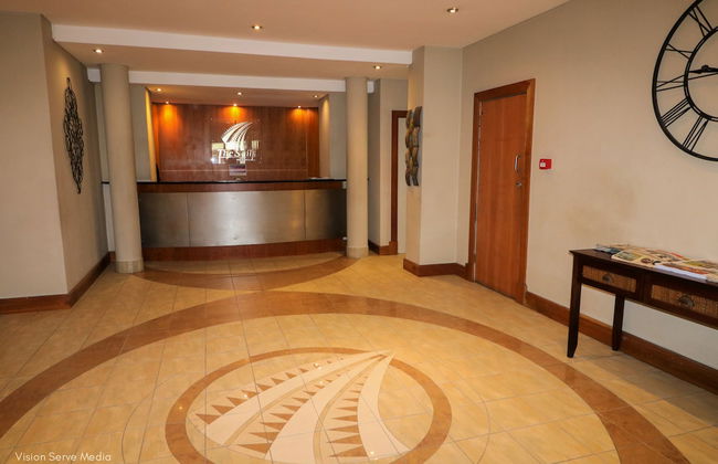 1 Bedroom Luxury Apartment - Photo 32