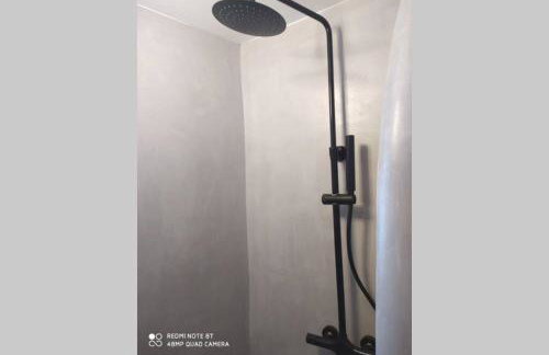 Irini's B & W house with jacuzzi - Photo 22