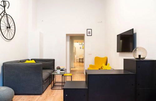 SPACIOUS Two BR plus AC plus SelfCheckIn - Foto 8