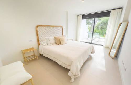 Bajo con Jardín en la Milla de Oro - Foto 34