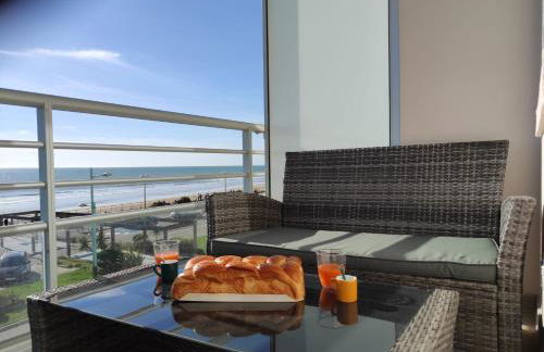 FACE MER grand T3 familial, parking gratuit - Foto 8