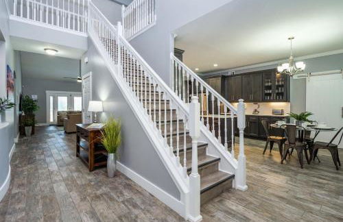 Phenomenal 7BR 4 Master Suites Southeast Pool Hot Tub Gas BBQ 2 Miles to Disney - Foto 36