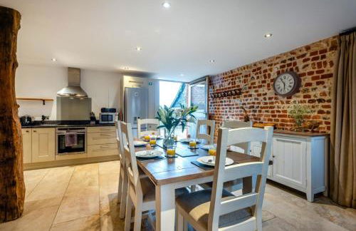 3 Bed in Lower Bodham oc-h29592 - Photo 2